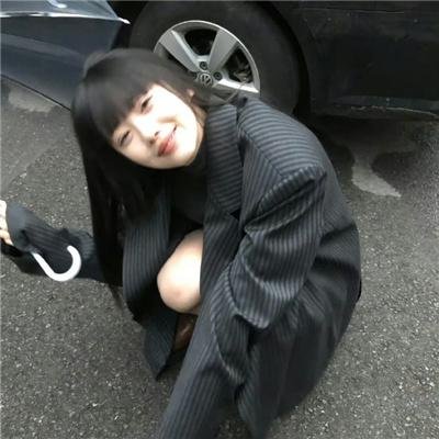 机场实拍：新生代小生与前任深夜同框，粉丝集体脱粉